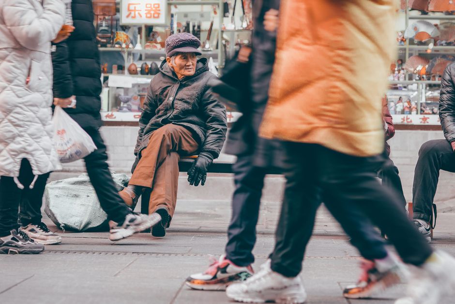 成都双流区老小区加装电梯后适老化还需要改什么？楼道扶手不能少