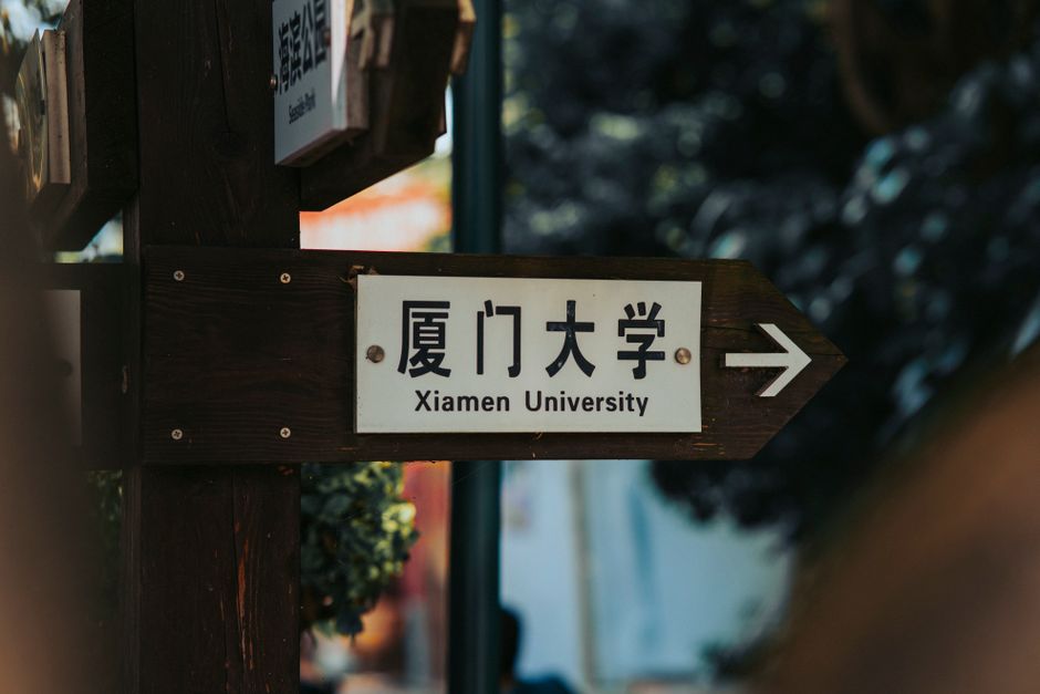 成都大邑县香薰蜡烛体验店装修怎么设计温馨氛围和陈列区？小而美体验经济空间方案